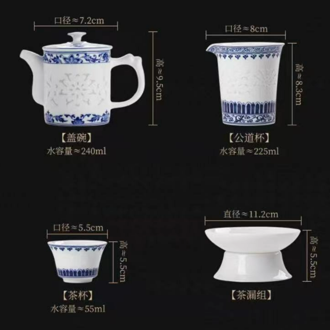 Blue and white porcelain exquisite craft set