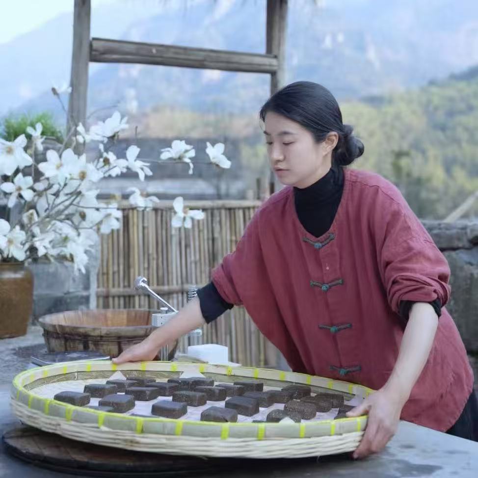 Chinese Herbs Functional Shampoo Bar