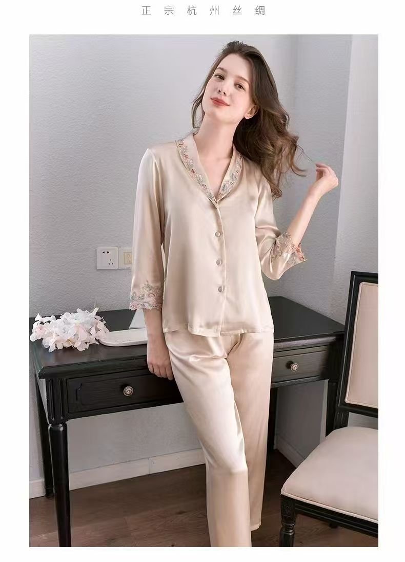 Famale Mulberry Silk Pajama---Jade & Lace