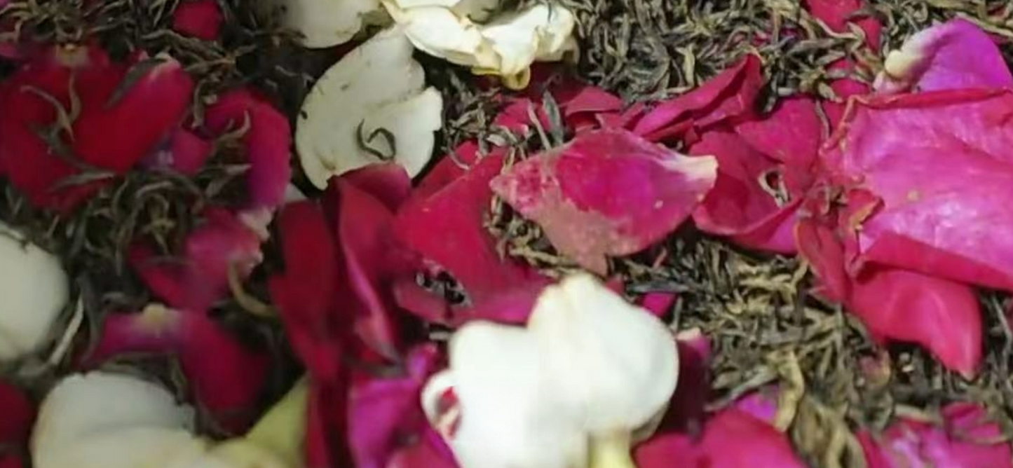 Traditional Rose Red Tea